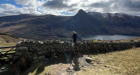 Make it Mersey Cares - Breathtaking scene of hiking route with mountains and lakes